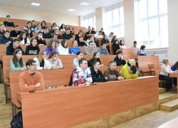 Як протидіяти ворогу: Студентам Уманського НУС розповіли про загрози під час війни та відповідальність перед законом