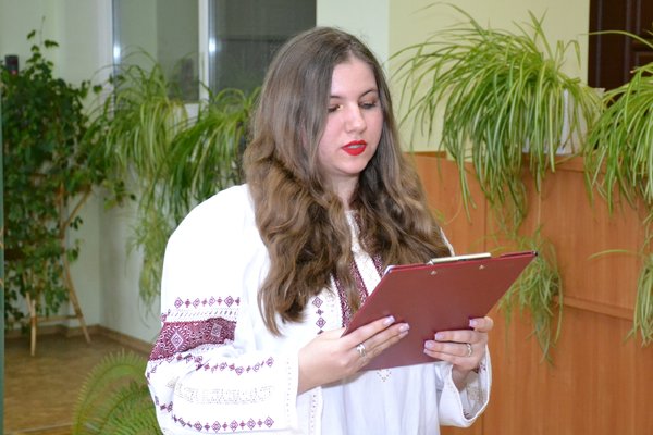 Поезія війни: Студенти та викладачі факультету менеджменту провели літературну зустріч