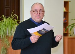 Поезія війни: Студенти та викладачі факультету менеджменту провели літературну зустріч
