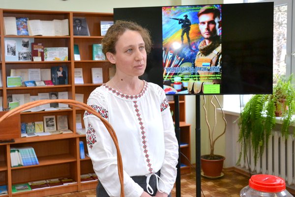 «Мистецтво крізь призму війни»: В Уманському національному університеті відбувся майстер-клас з розмальовування гільз