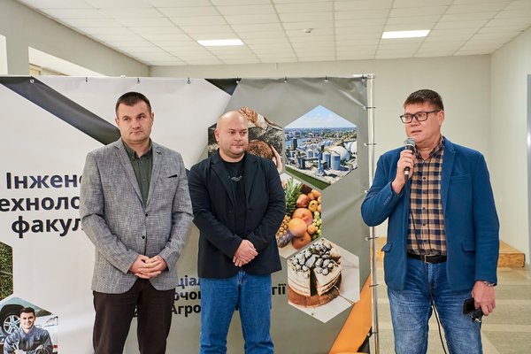 Ярмарок «Разом до перемоги» – добра традиція інженерно-технологічного факультету УНУ