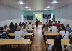 «Перемагає той, хто пам’ятає»: в УНУ розпочали навчальний рік з лекції-пам’яті героям України