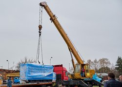 УНУ отримав потужні генератори