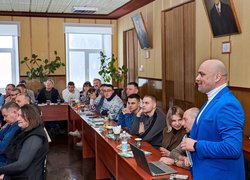 Агродрони в дії: в УНУ обговорили інновації та економічні переваги для фермерів