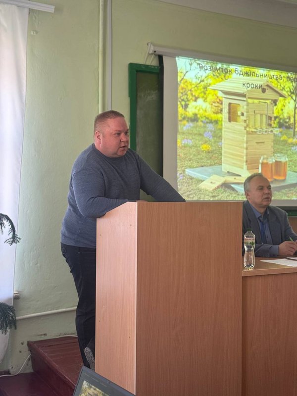 В УНУ обговорювали актуальні питання розвитку бджільництва в Україні