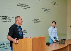 «Іншого життя, окрім війни, не існує»: в УНУ відбулася зустріч із військовослужбовцем, колегою, випускником