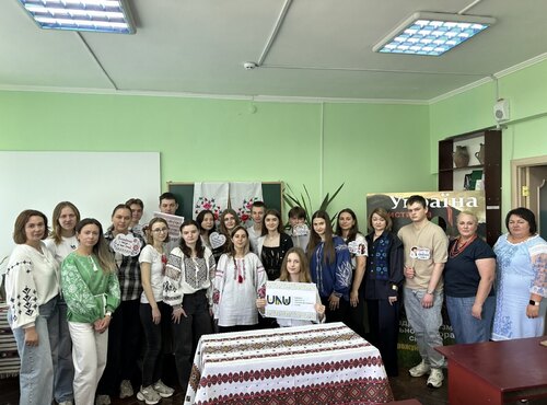 Майстерня сенсів «Символіка української вишиванки»: традиції, закодовані у візерунках