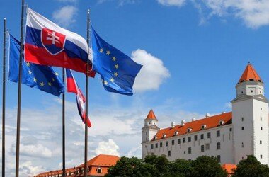 Стипендії Уряду Словацької Республіки на 2025-2026 н.р.