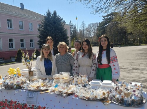 Благодійний ярмарок «Великодні дива»