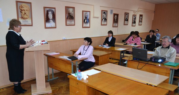 Психолого-педагогічний семінар-практикум з елементами тренінгу на тему «Світячи іншим, згораю сам»