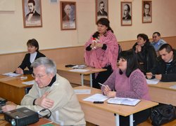 Психолого-педагогічний семінар-практикум з елементами тренінгу на тему «Світячи іншим, згораю сам»