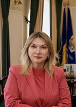 Ярошинська Олена Олександрівна, в.о. ректора, голова Вченої ради університету, доктор педагогічних наук, доцент