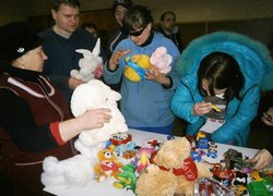 Gifts on the occasion of St. Nicholas Day from Uman Red Cross